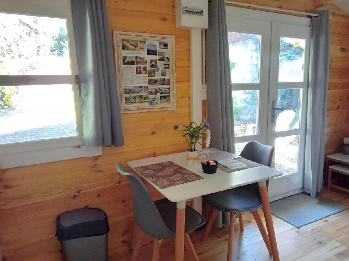 Chalet "Le Petit Olivier" Gites Appart 'Hotel L'Echappee Belle D'Aubenas Logement 2 Sur 3 Eksteriør bilde